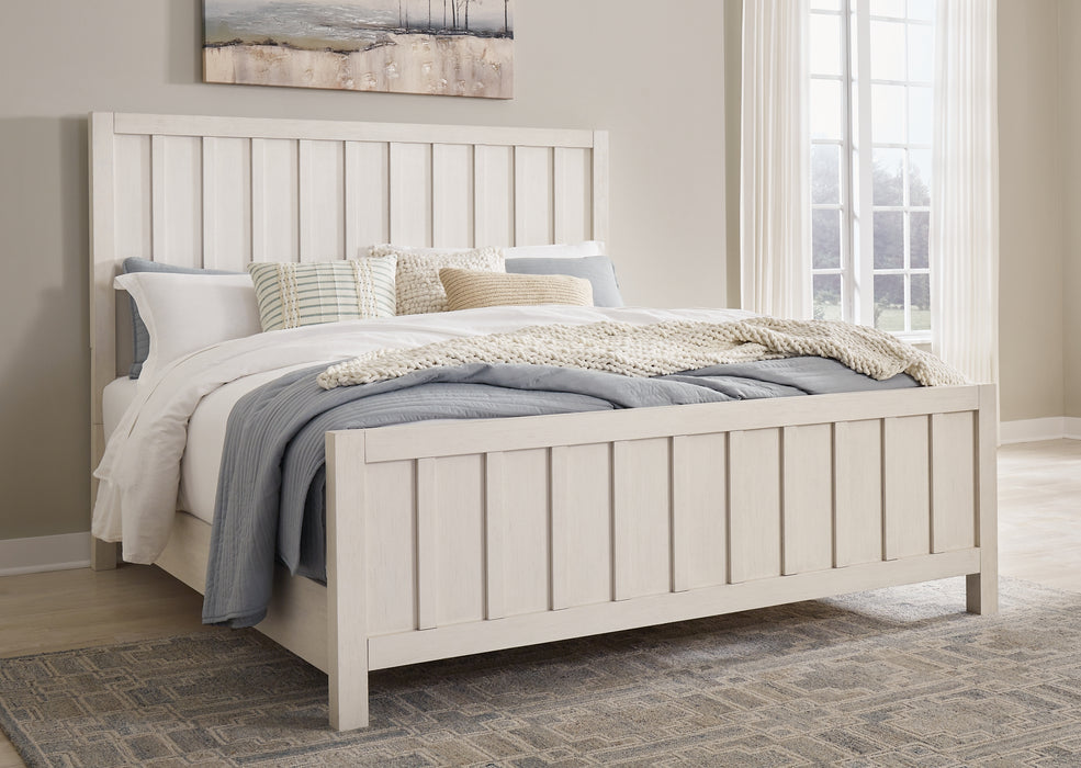 Shaybrock California King Panel Bed with 2 Nightstands