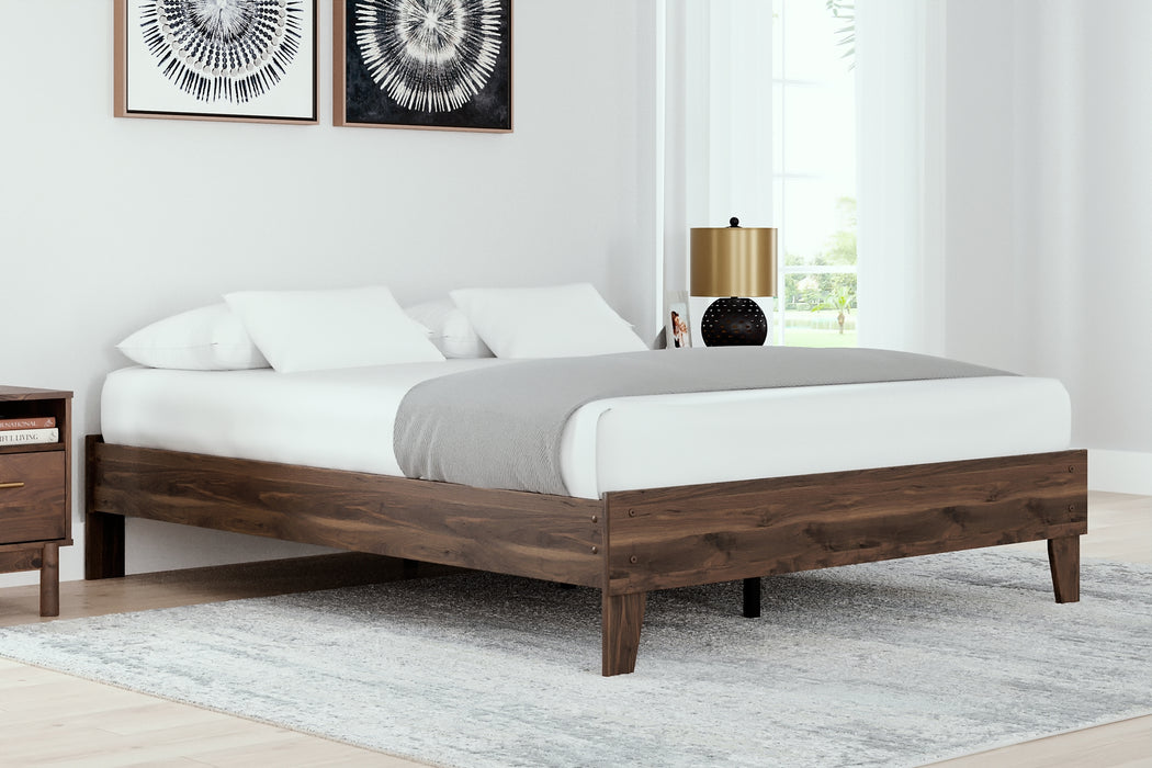 Ashley Express - Calverson Queen Platform Bed with 2 Nightstands