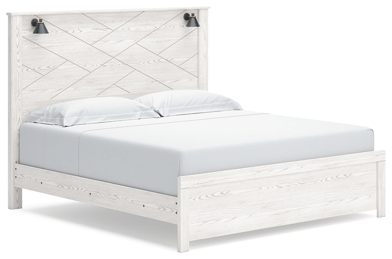 Gerridan King Panel Bed with 2 Nightstands