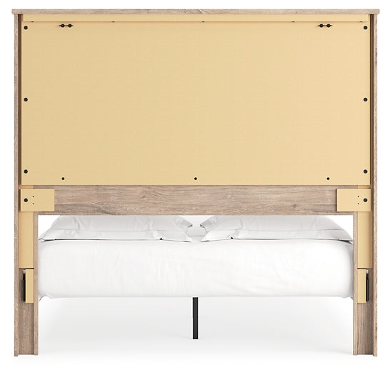 Senniberg Queen Panel Bed with Mirrored Dresser, Chest and Nightstand