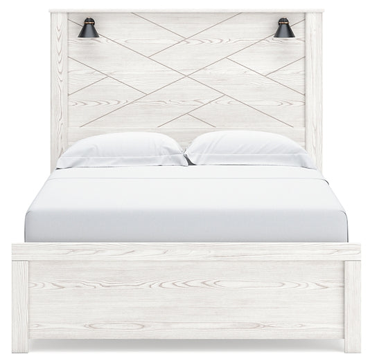 Gerridan Queen Panel Bed with 2 Nightstands